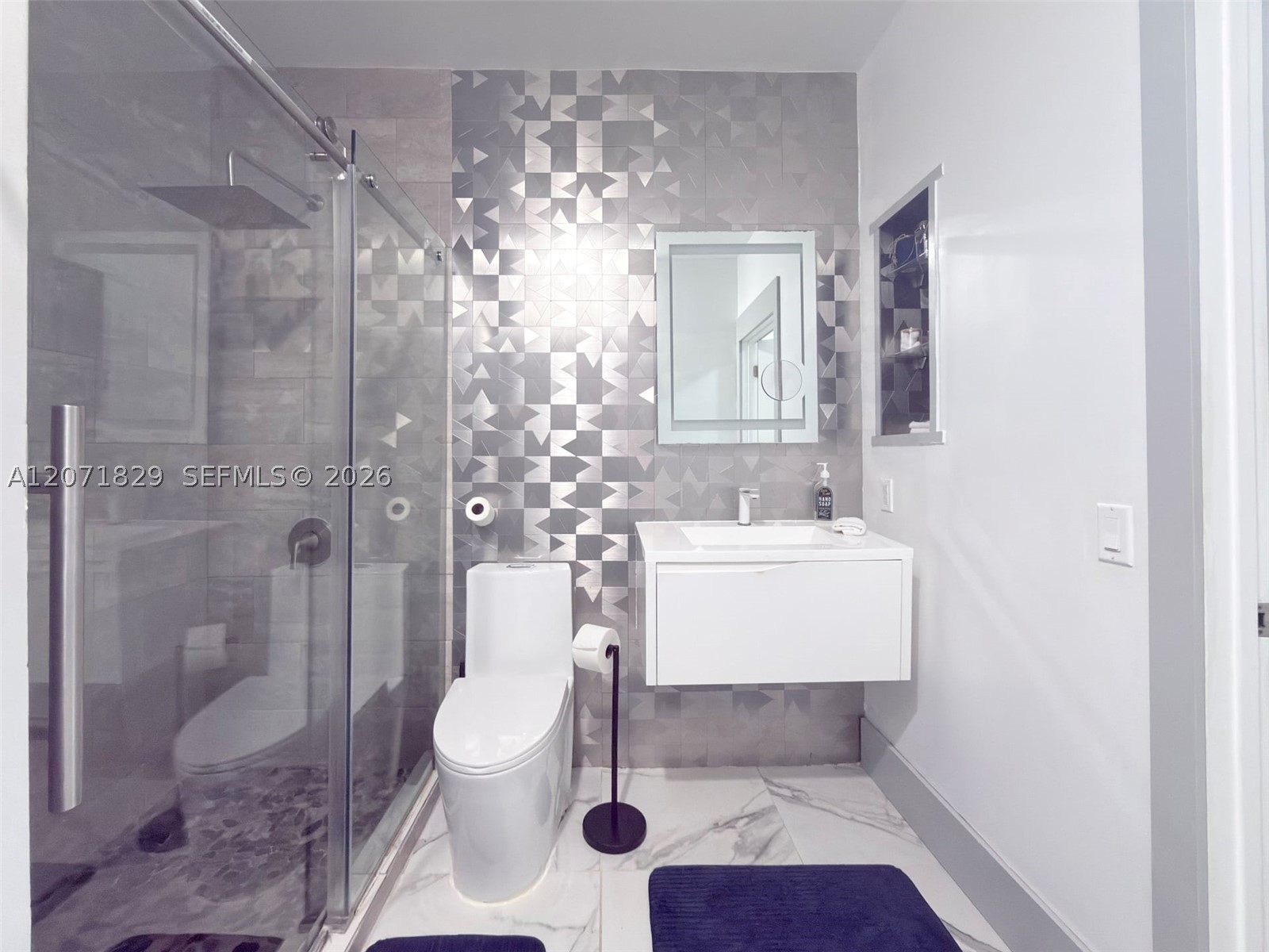 1200 Brickell Bay Dr 1406 Property Photo 6
