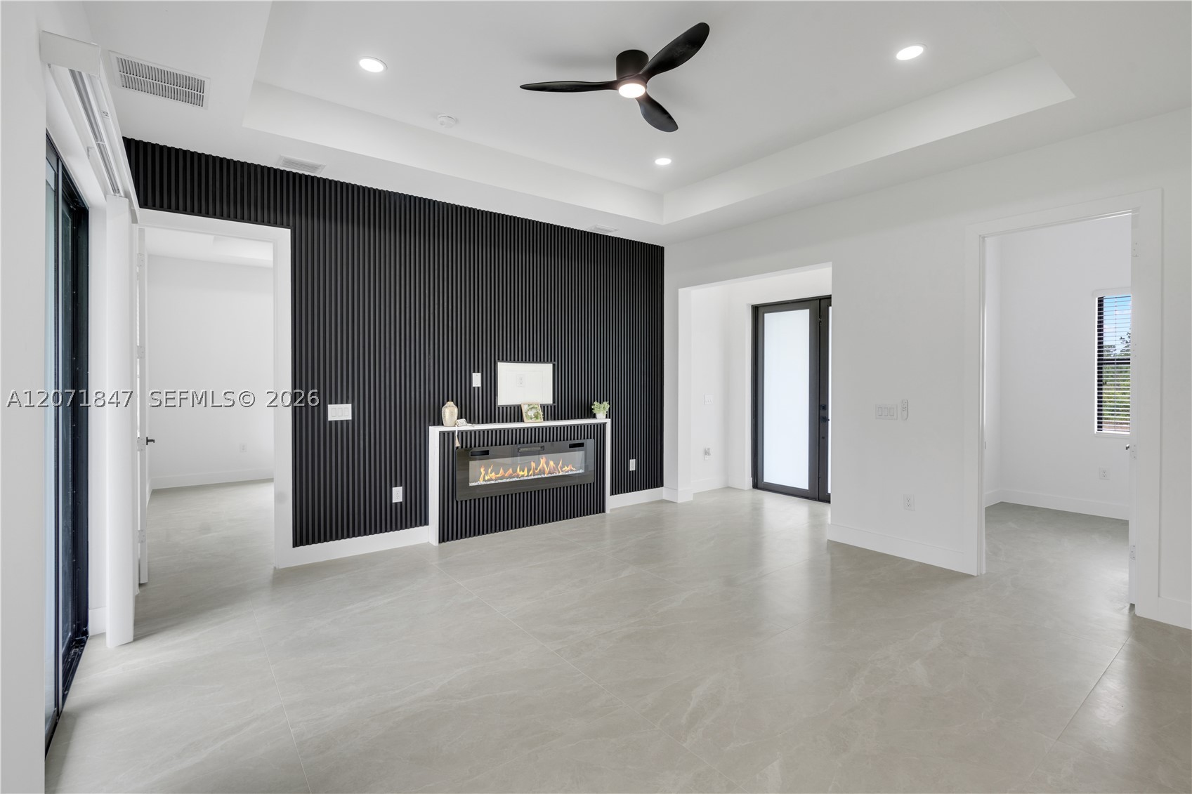 1047 Merry St Property Photo 9