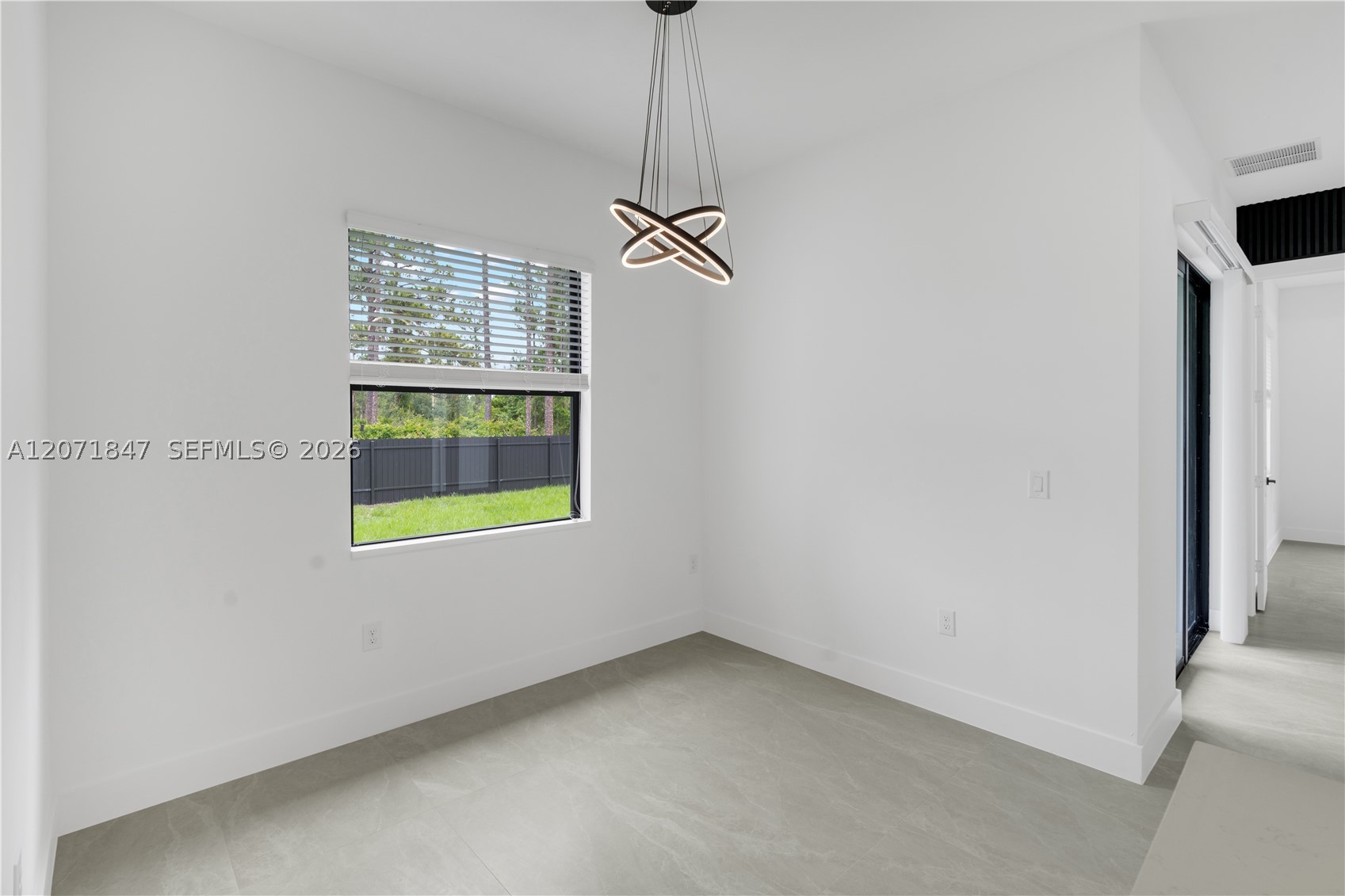 1047 Merry St Property Photo 10