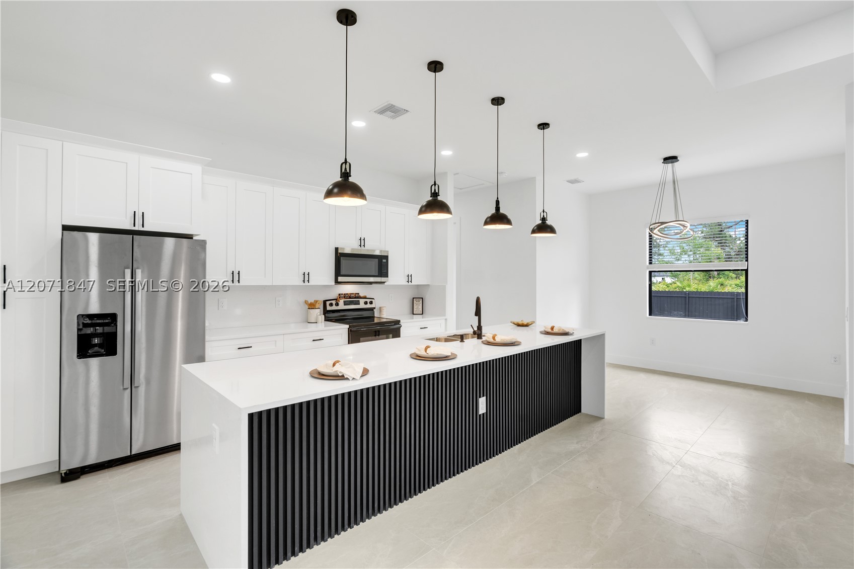 1047 Merry St Property Photo 13