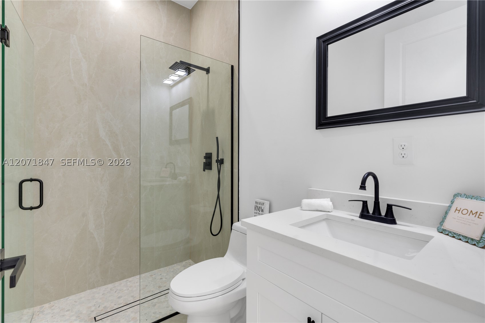 1047 Merry St Property Photo 22