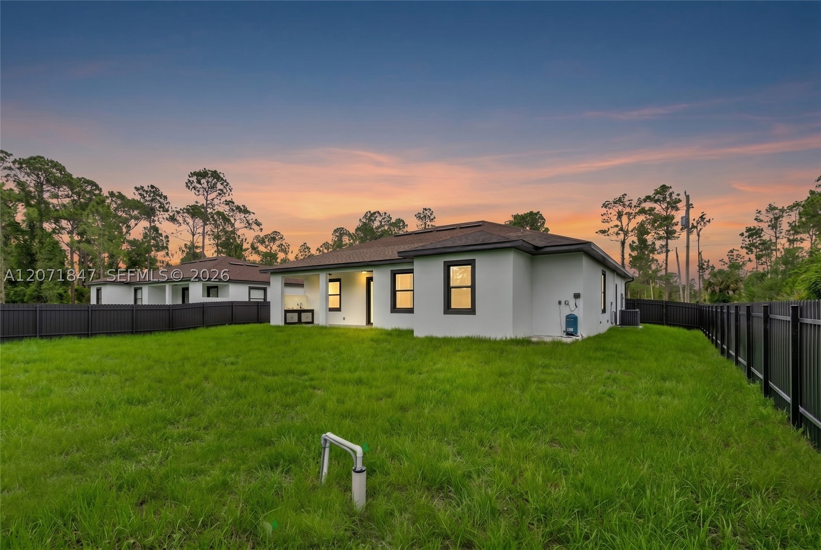 1047 Merry St Property Photo 34