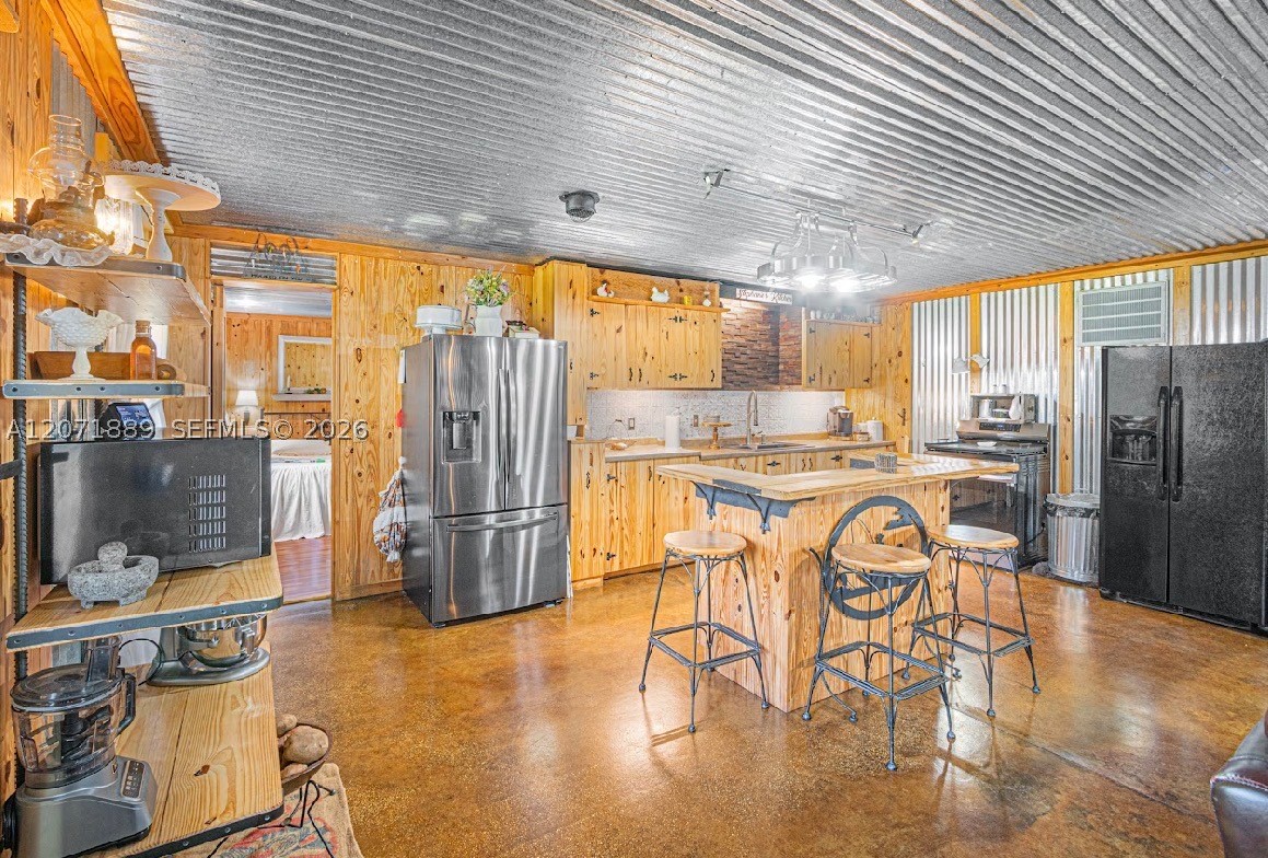 5263 Coy Burgess Loop Property Photo 5