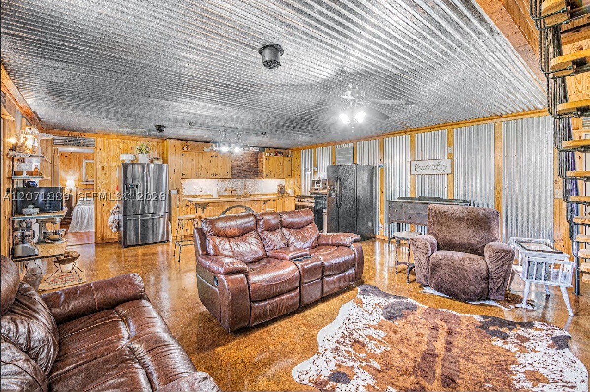 5263 Coy Burgess Loop Property Photo 12