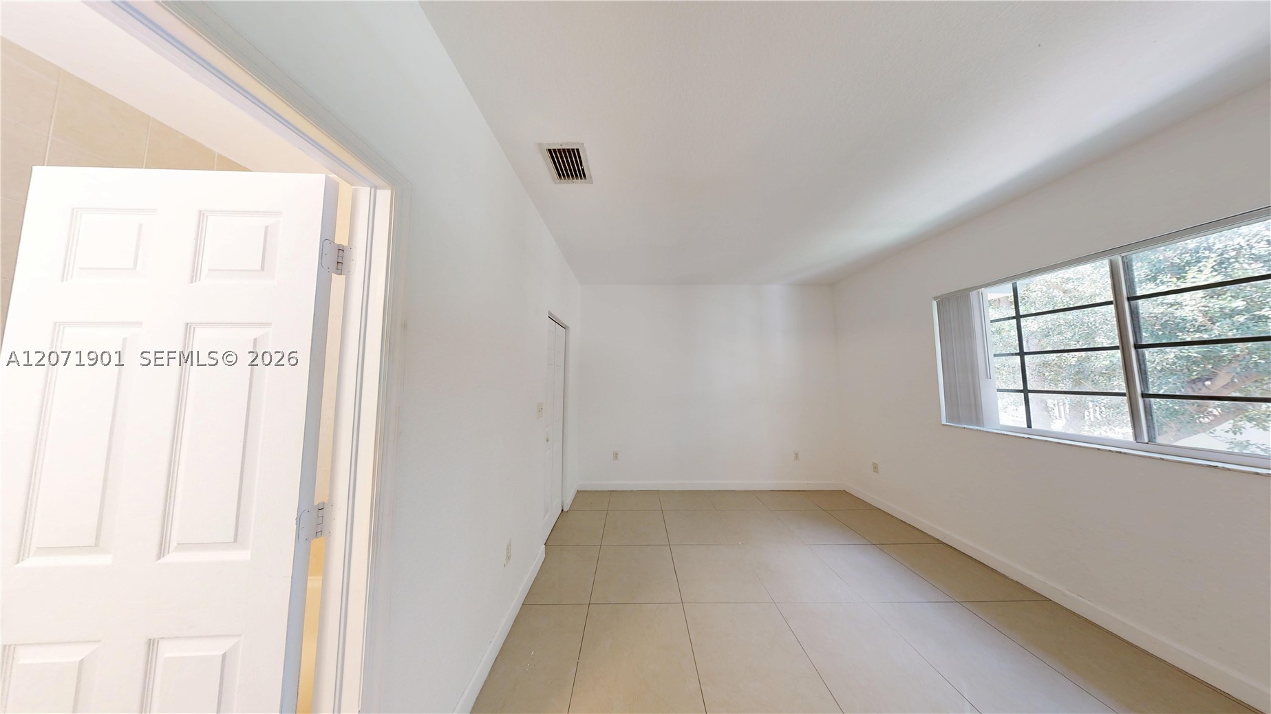 A12071901 Property Photo 9