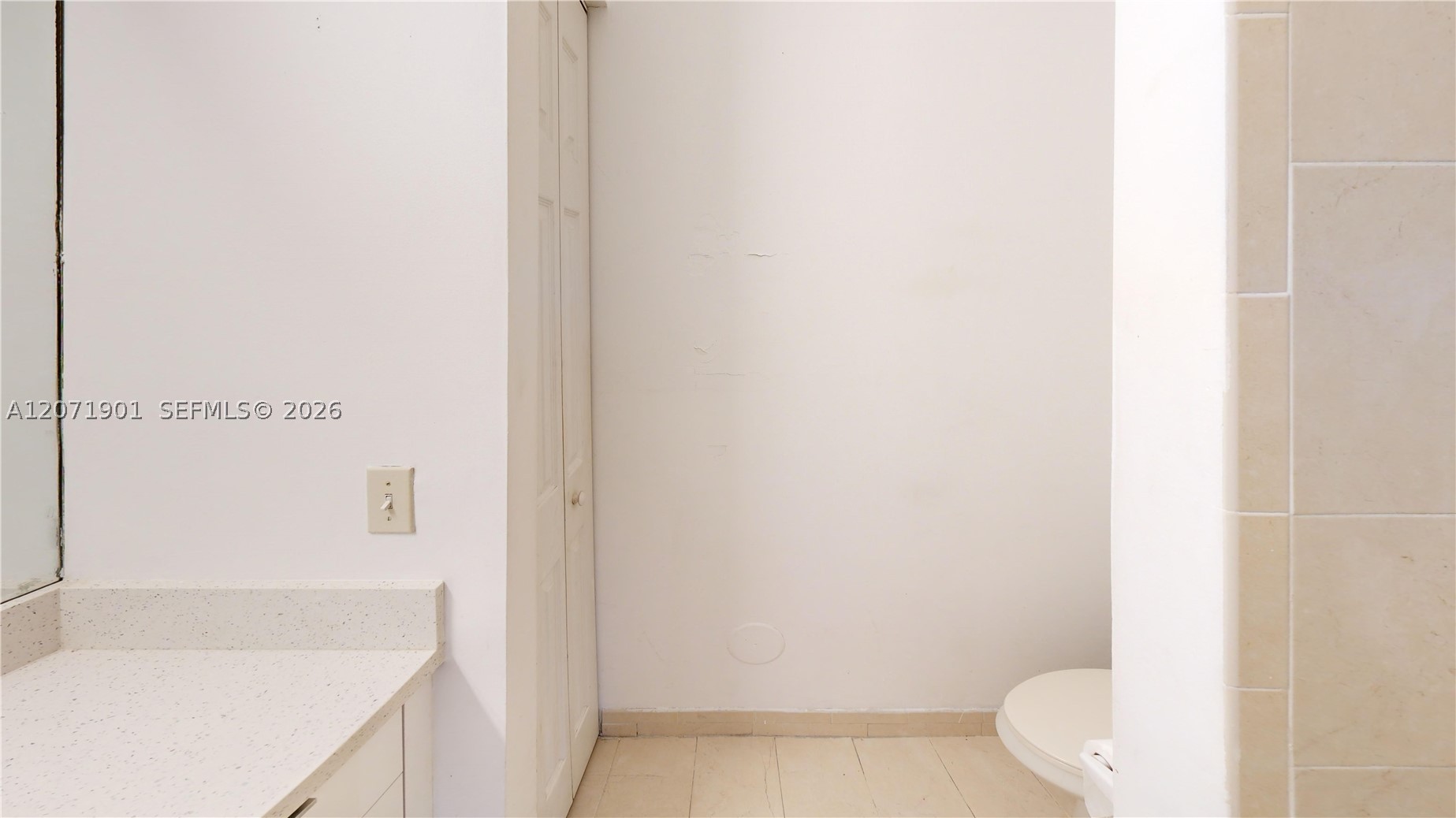 A12071901 Property Photo 15