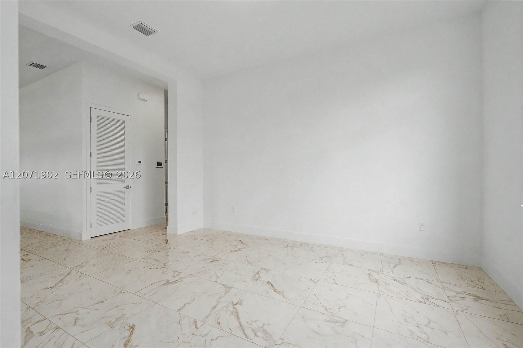 2440 Sw 122nd Ter Property Photo 10