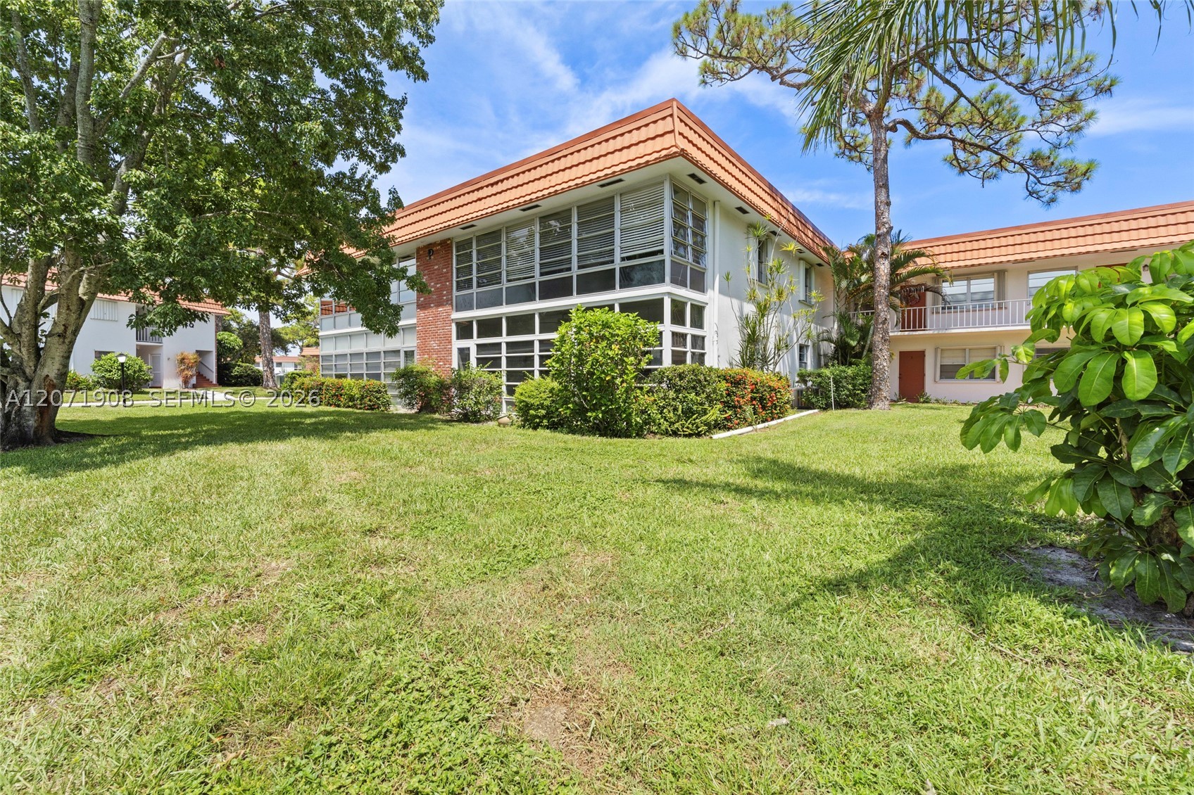 2600 Se Ocean Blvd P2 Property Photo 17