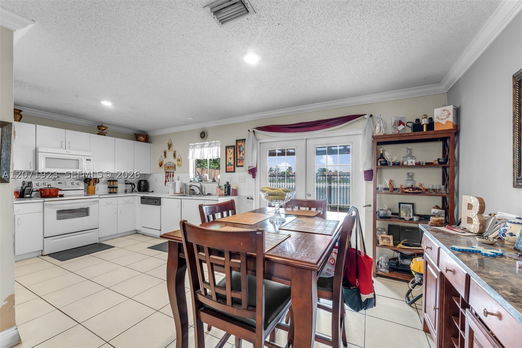 17672 Sw 139th Ct Property Photo 6