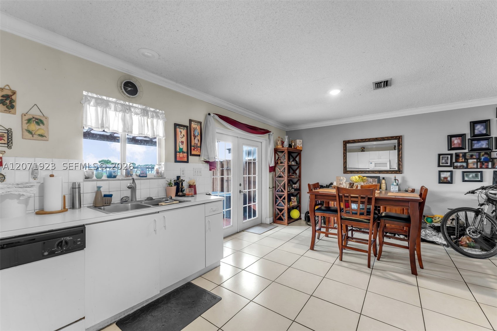 17672 Sw 139th Ct Property Photo 8