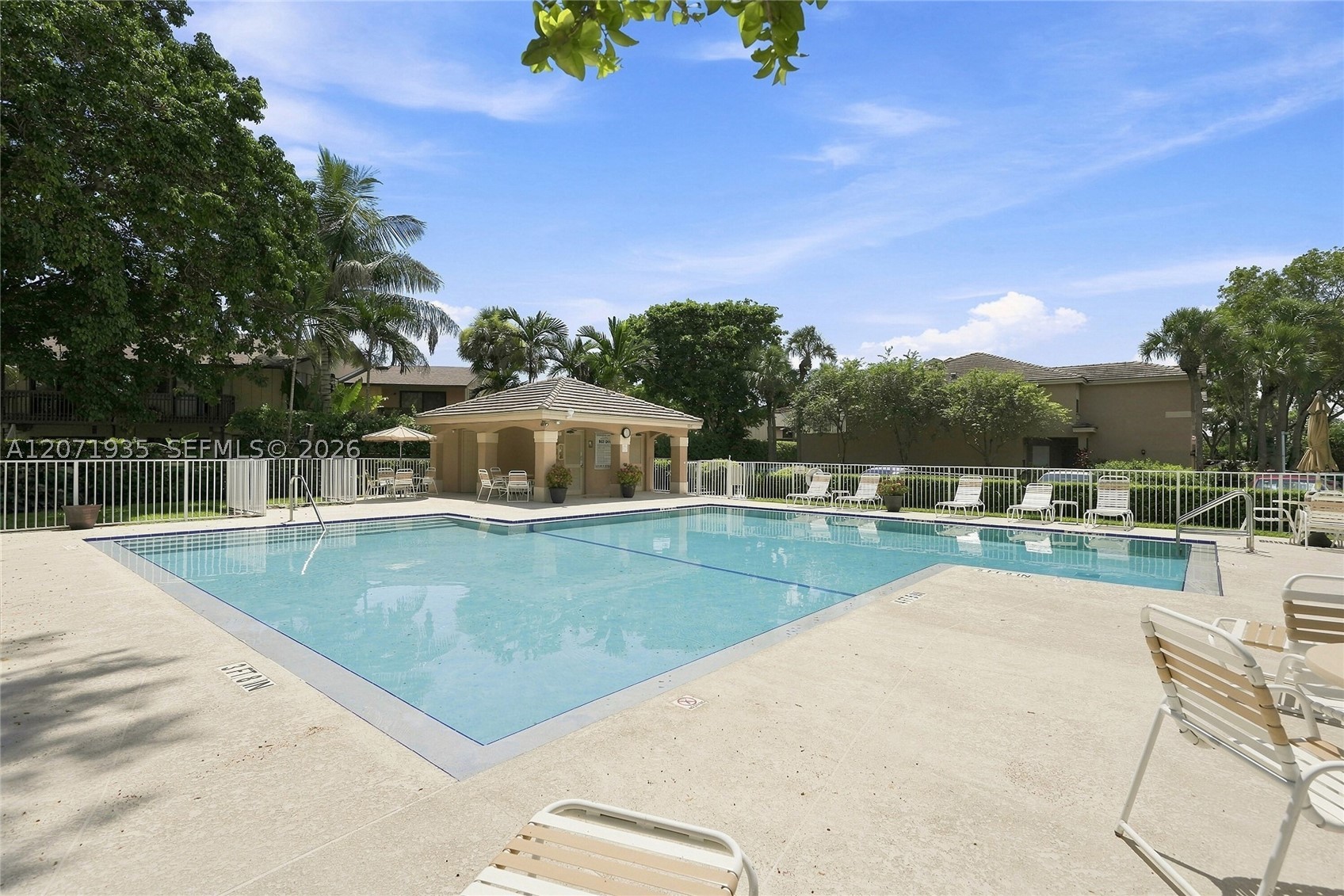 10140 Royal Palm Blvd 402-b Property Photo 33