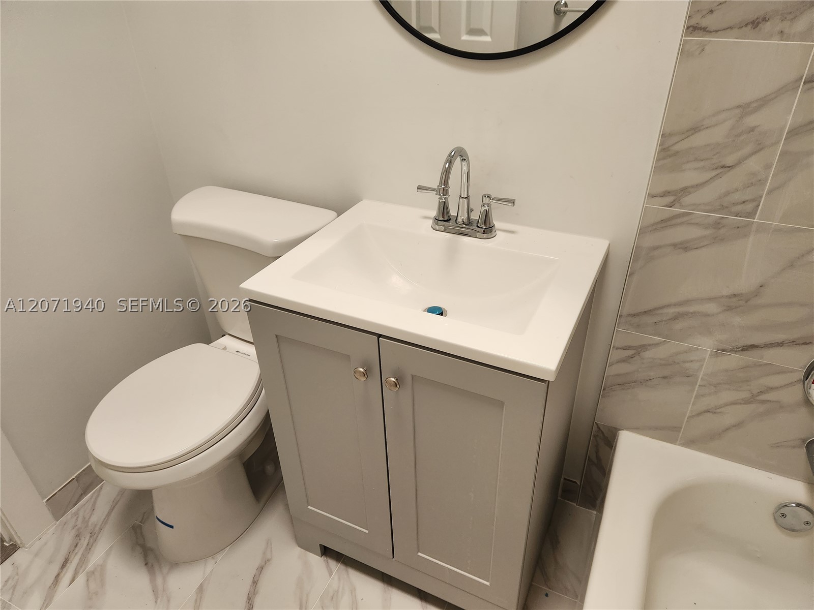 1239 Marseille Dr 4 Property Photo 10