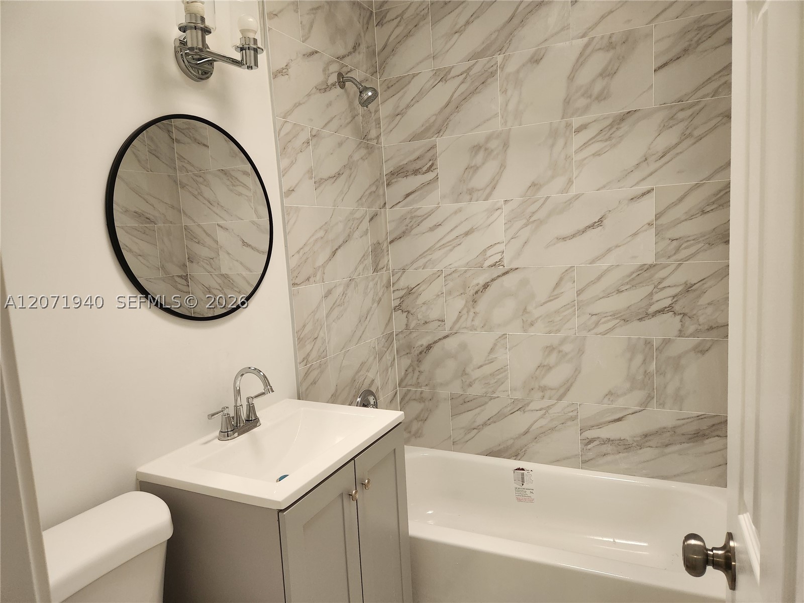 1239 Marseille Dr 4 Property Photo 11