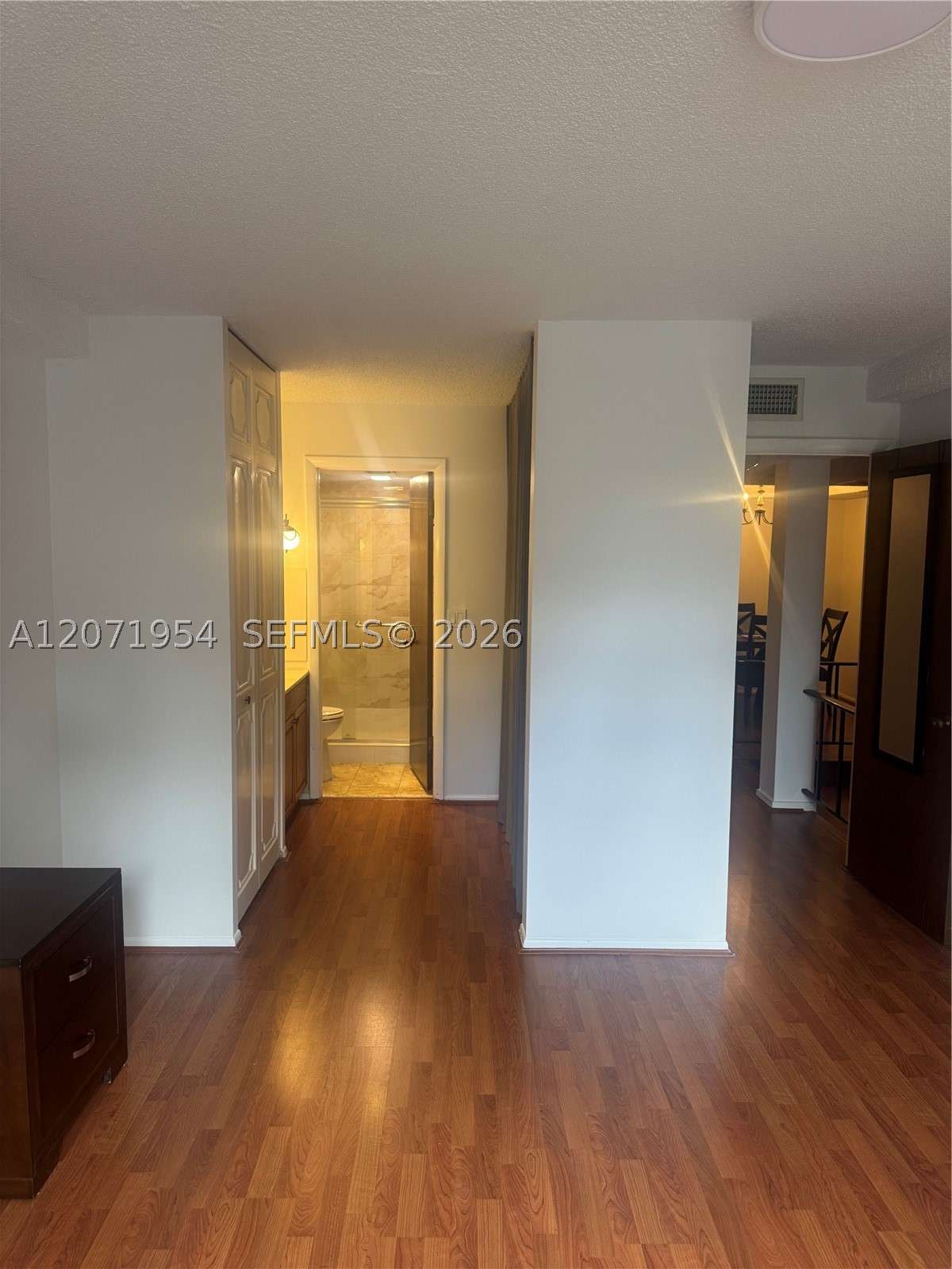 3740 Inverrary Dr 2q Property Photo 14