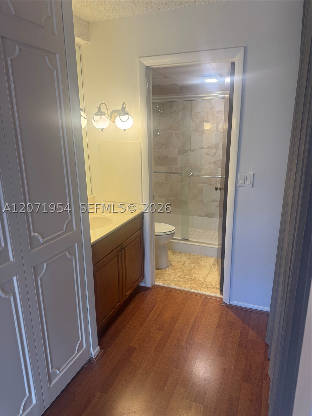 3740 Inverrary Dr 2q Property Photo 16