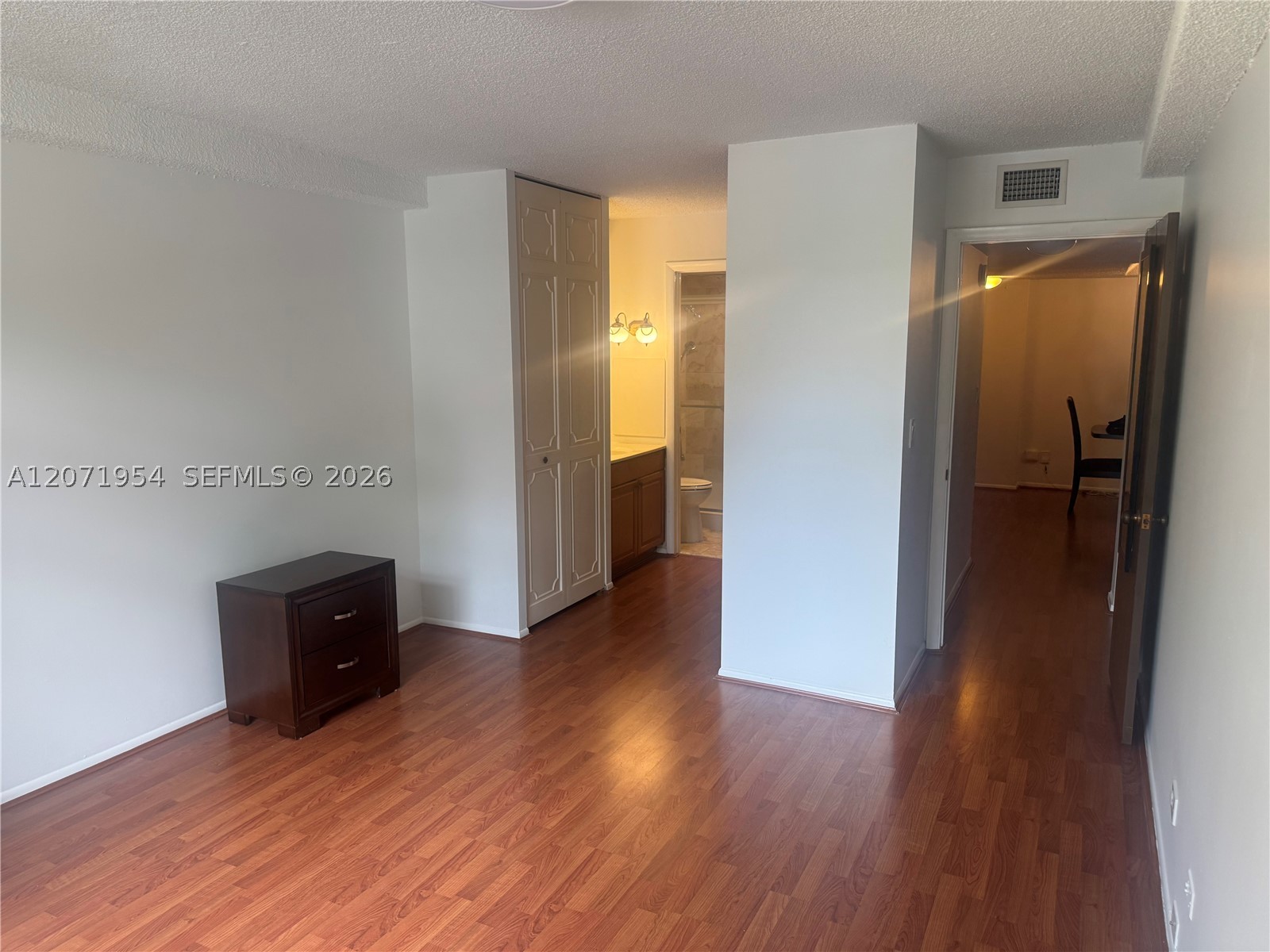 3740 Inverrary Dr 2q Property Photo 17
