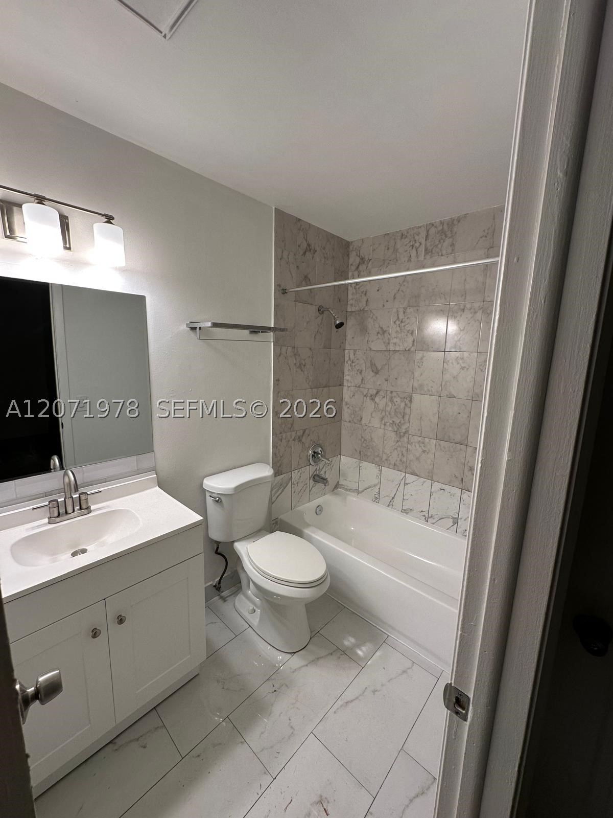 7401 Sw 152nd Ave 208-1 Property Photo 17