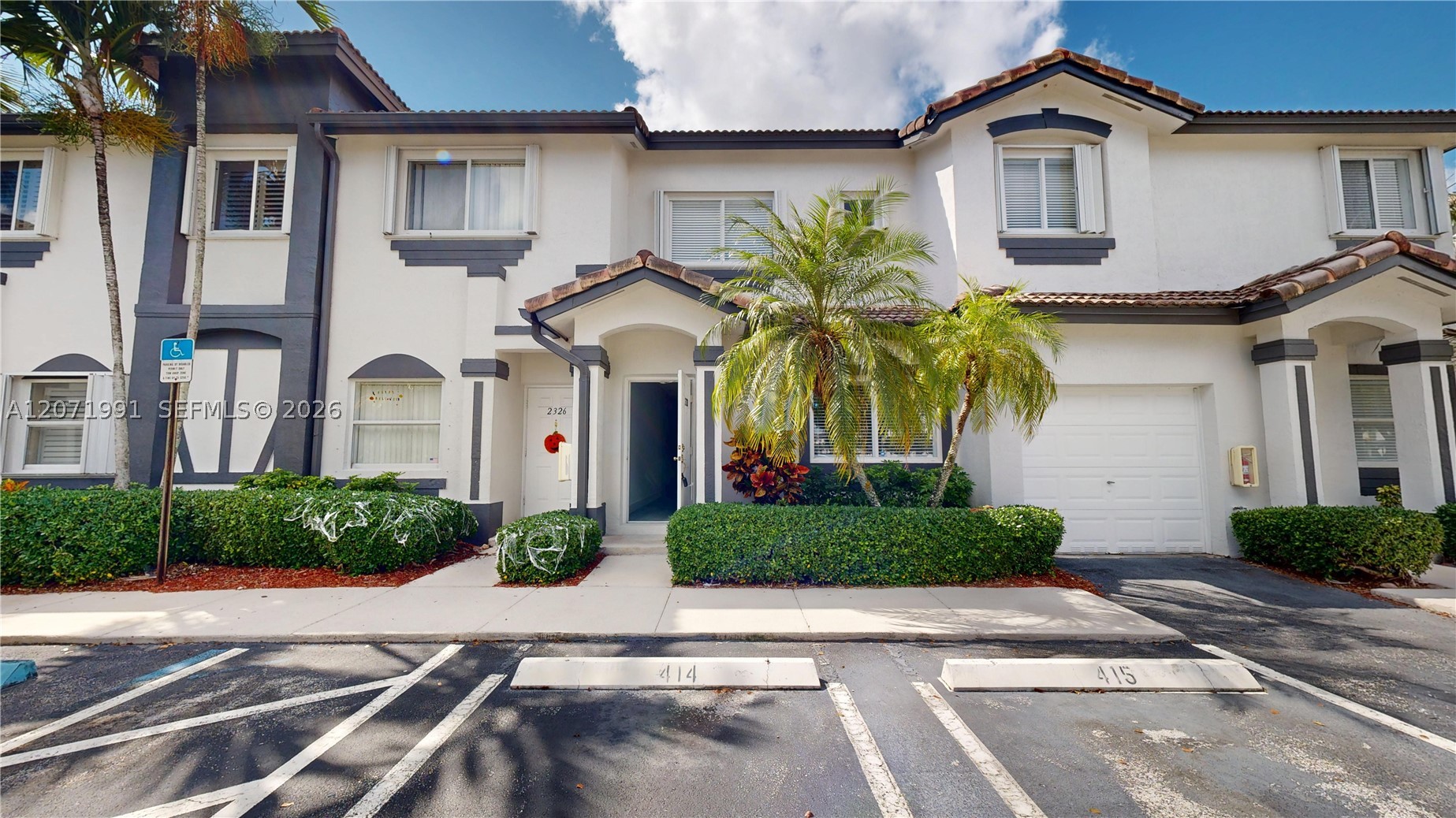 A12071991 Property Photo 1