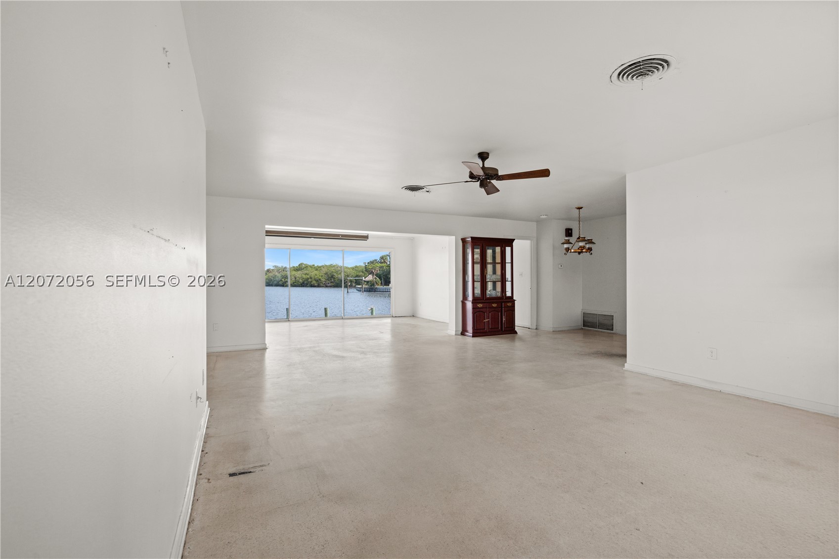 216 Sw Cabana Point Cir Property Photo 6