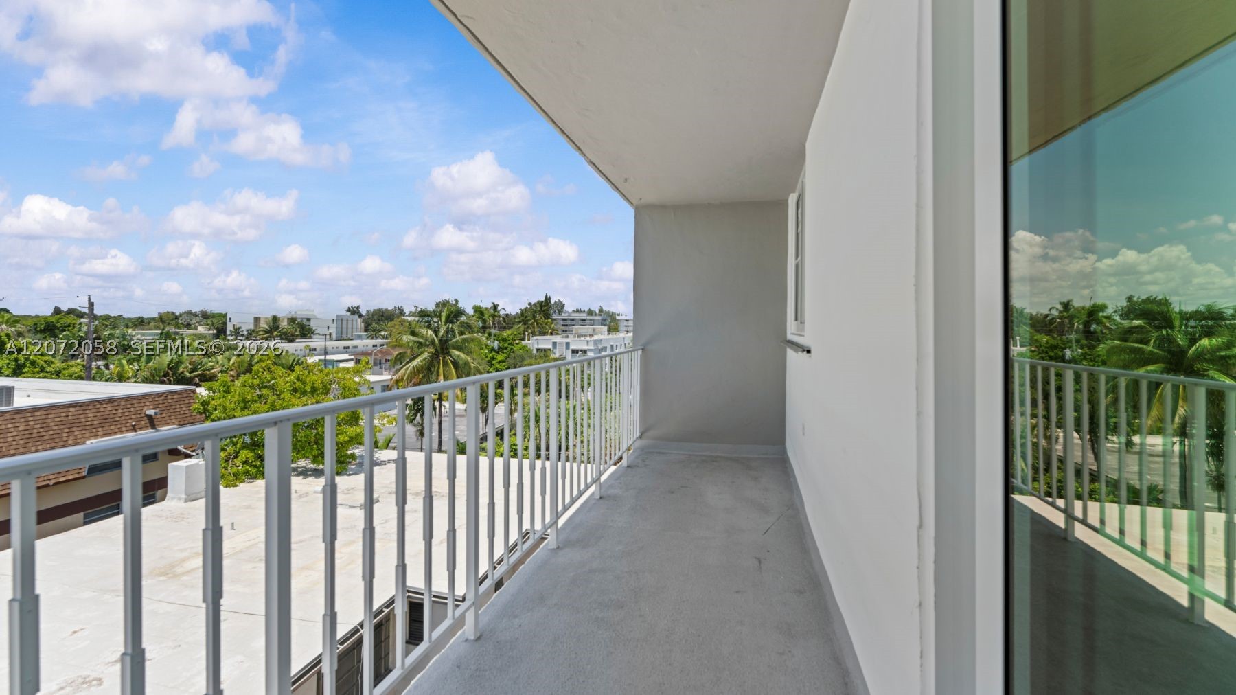 1145 Normandy Dr 505 Property Photo 10