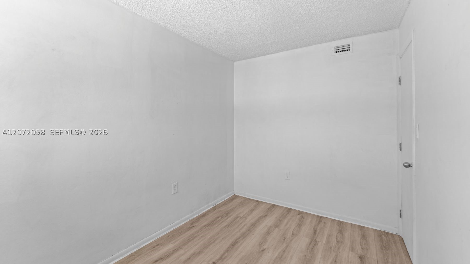 1145 Normandy Dr 505 Property Photo 13