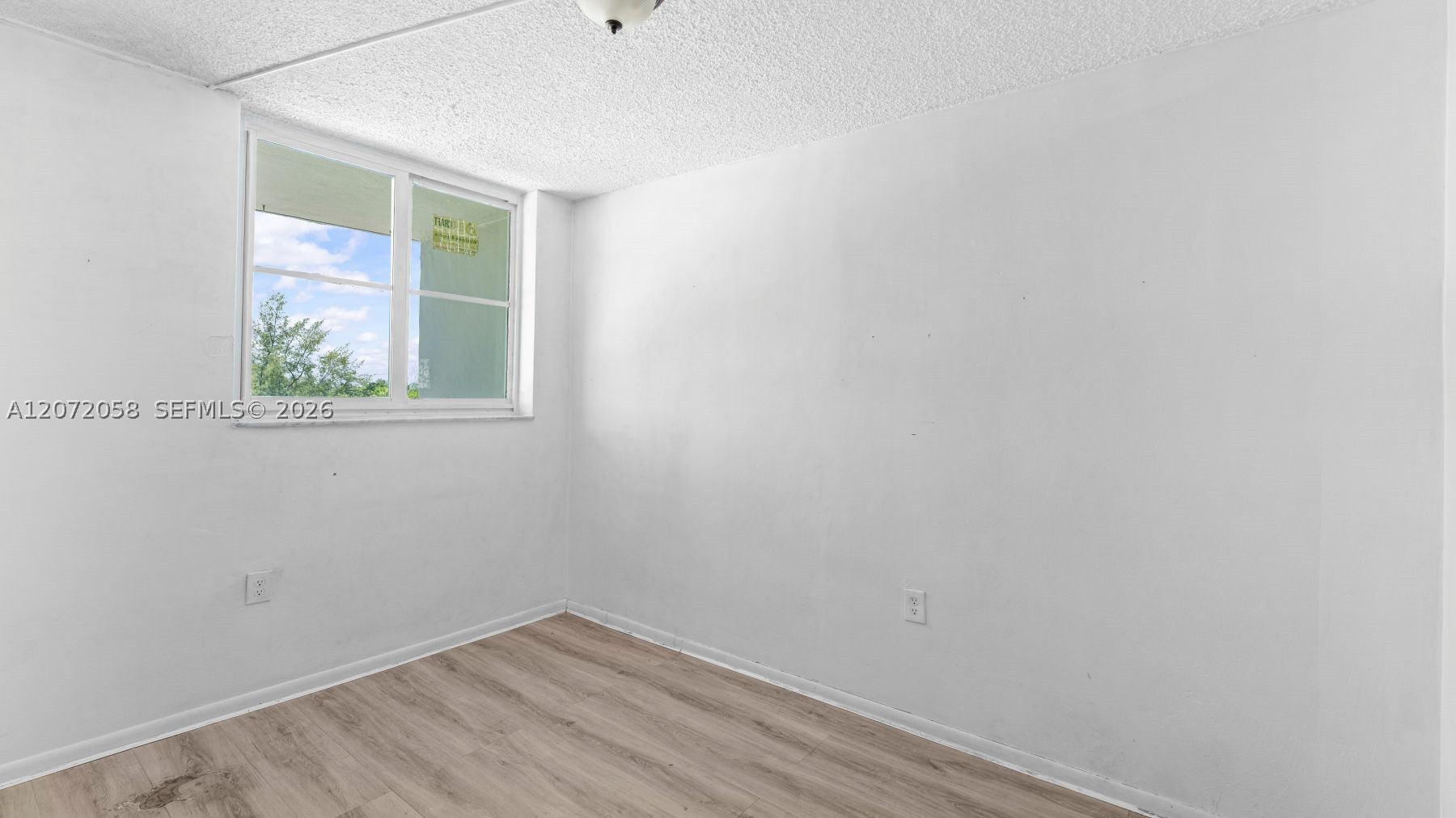 1145 Normandy Dr 505 Property Photo 19