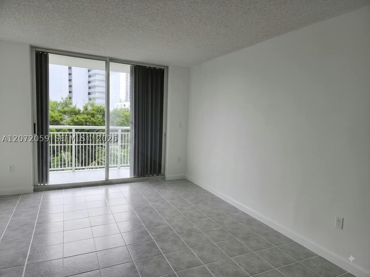 1688 West Ave 506 Property Photo 10