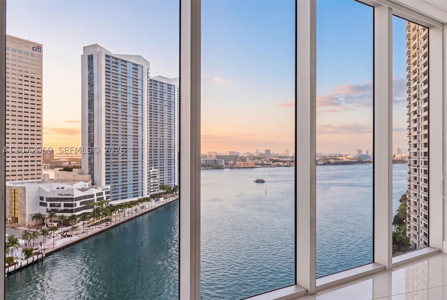 465 Brickell Ave 1602 Property Photo 2
