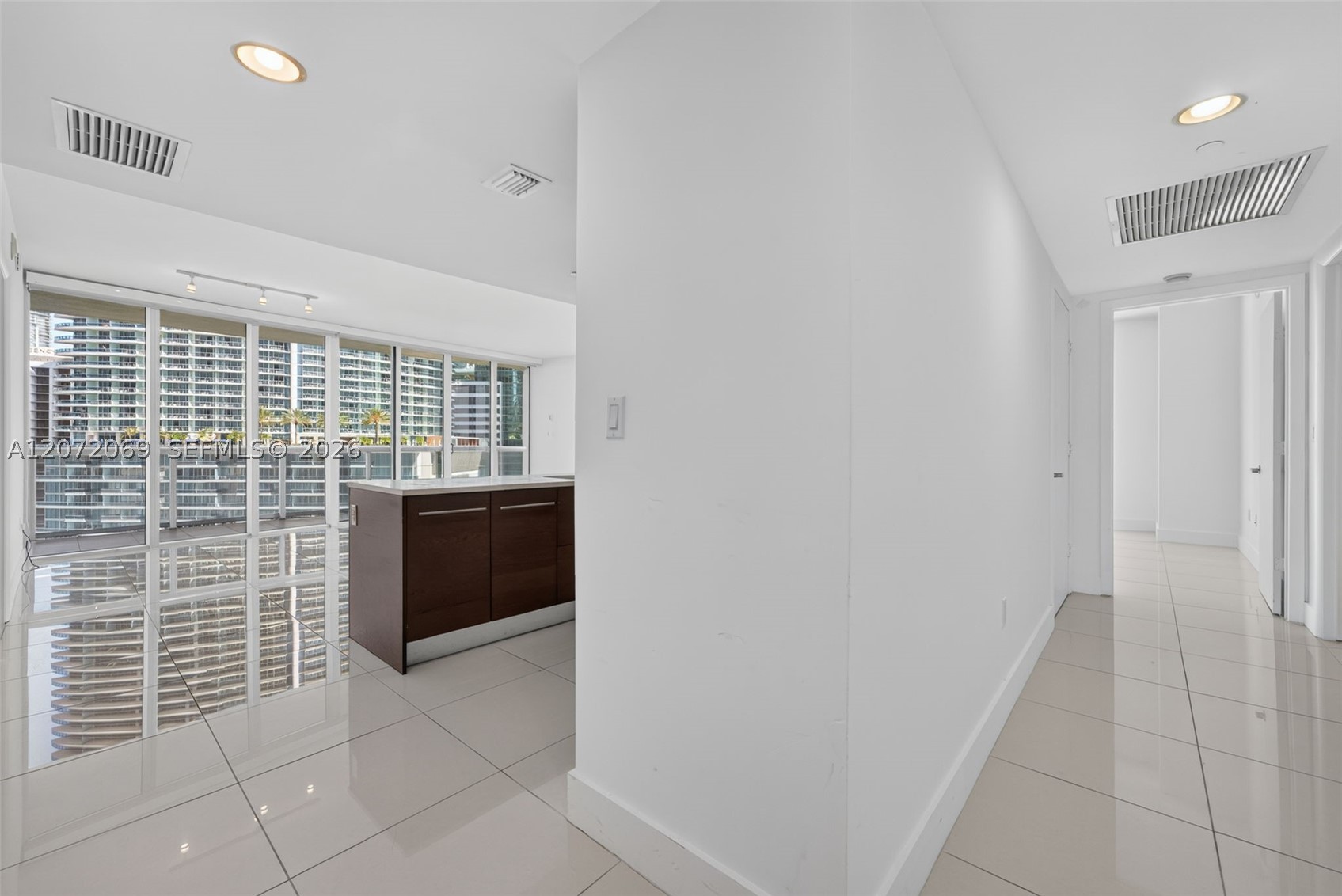 465 Brickell Ave 1602 Property Photo 6