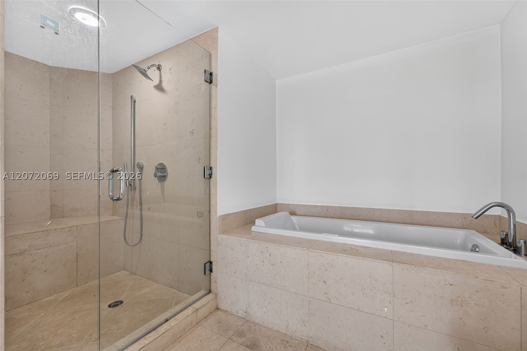 465 Brickell Ave 1602 Property Photo 13