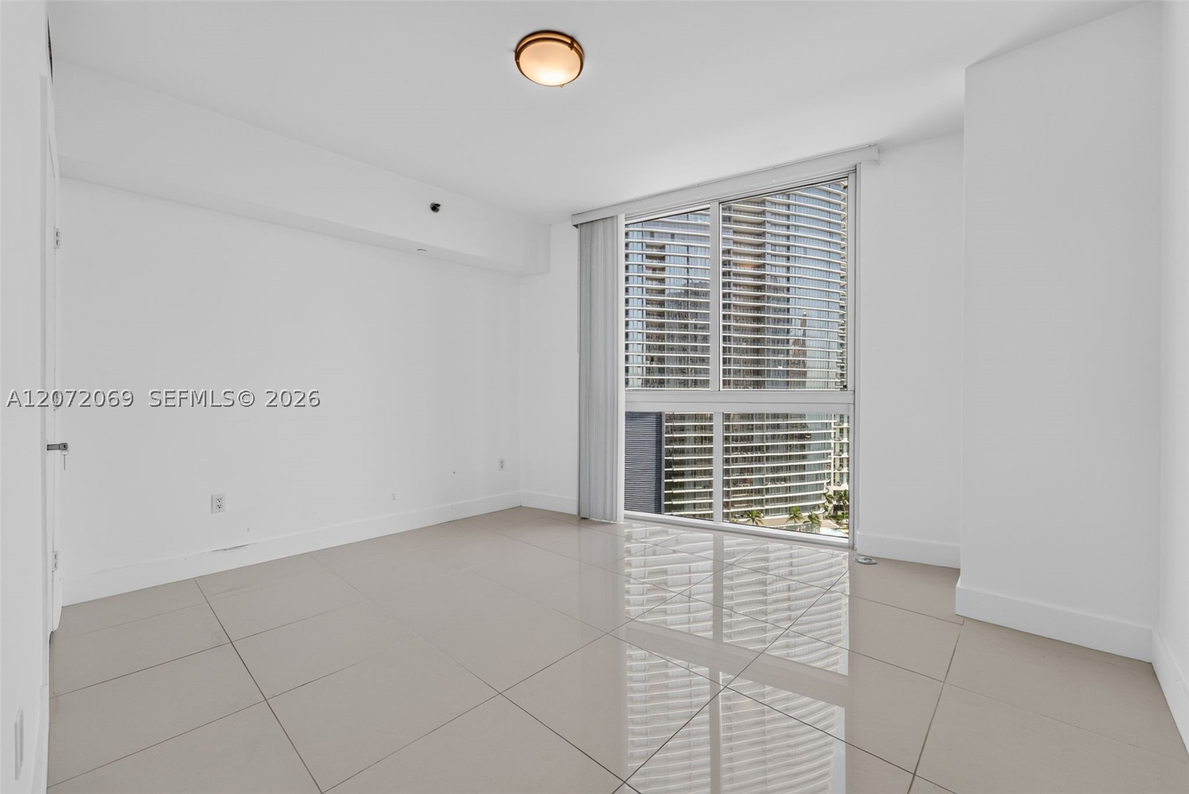 465 Brickell Ave 1602 Property Photo 14