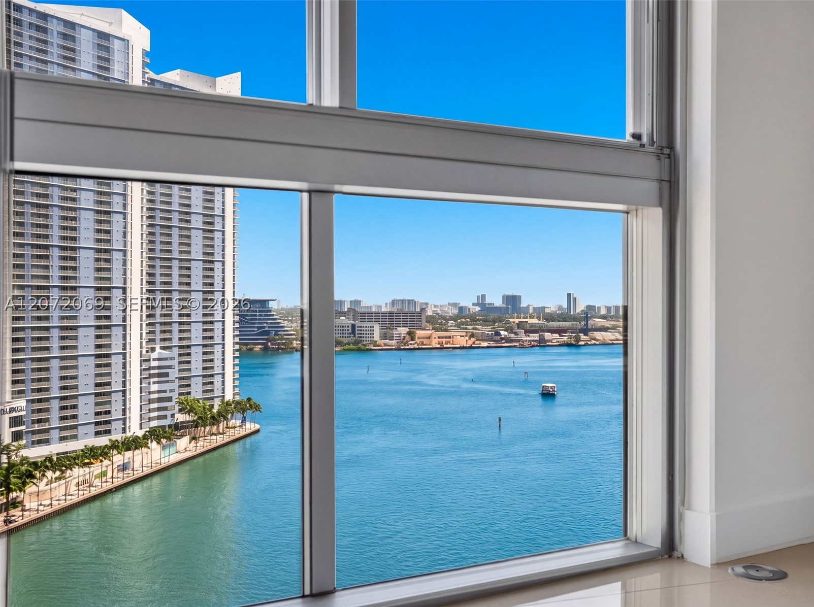 465 Brickell Ave 1602 Property Photo 16