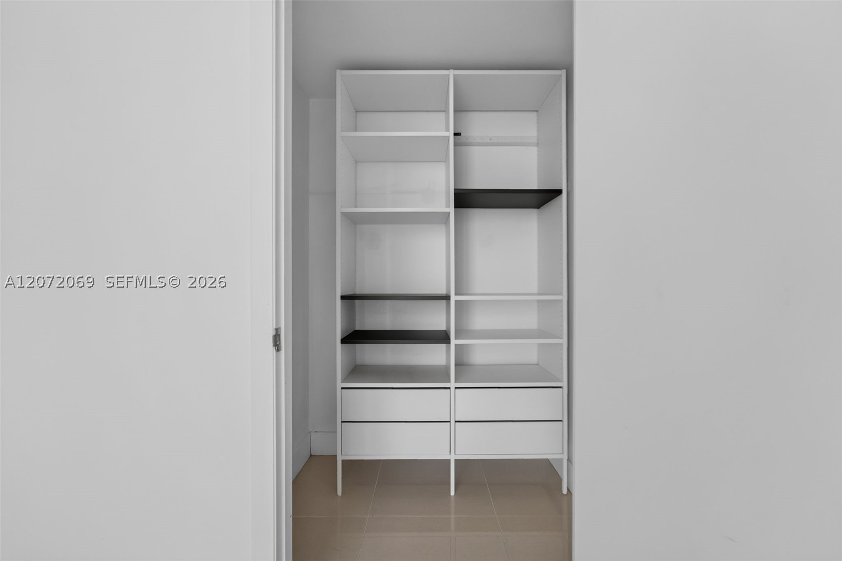 465 Brickell Ave 1602 Property Photo 17
