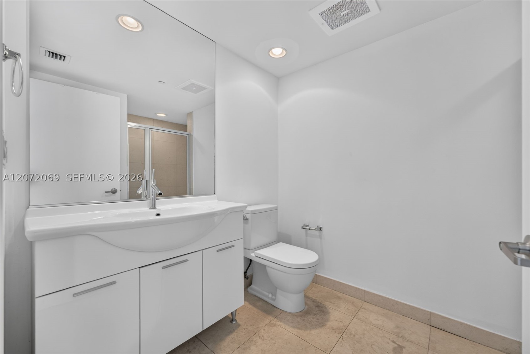 465 Brickell Ave 1602 Property Photo 18