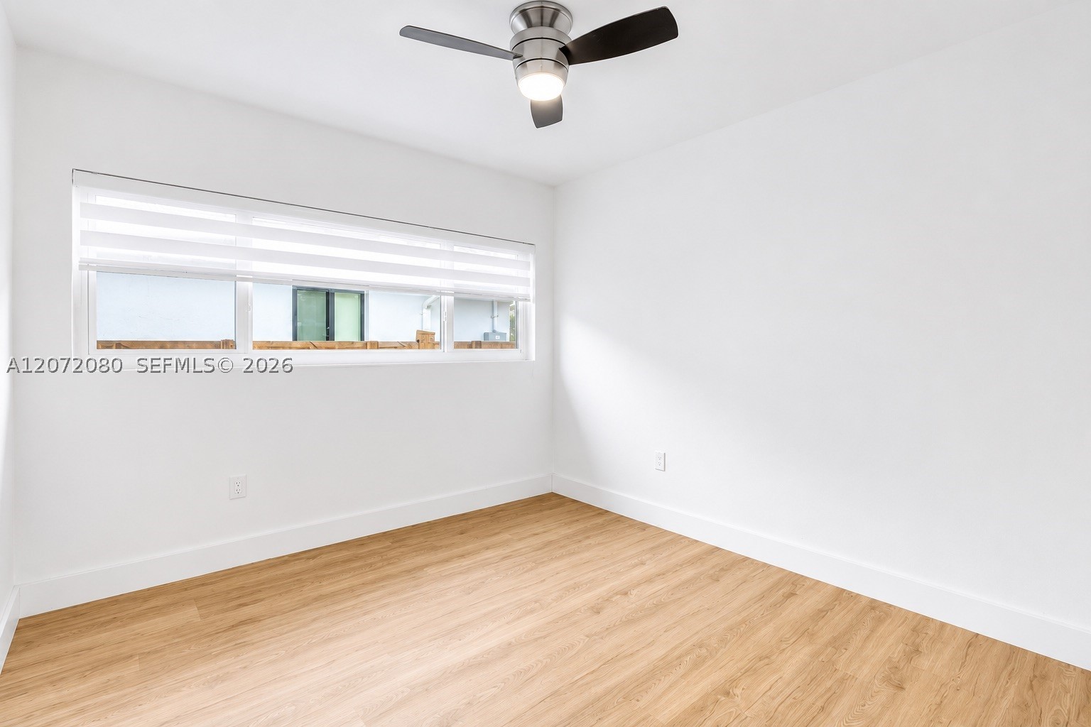 8819 Dickens Ave Property Photo 29