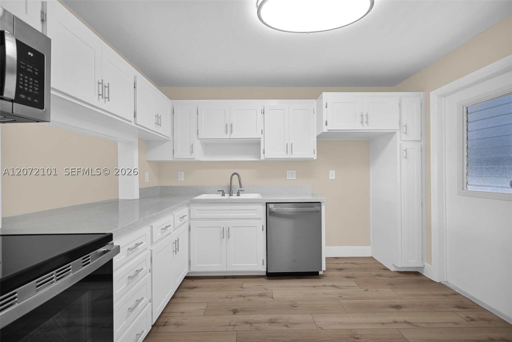 215 Se 3rd Ave 206b Property Photo 10