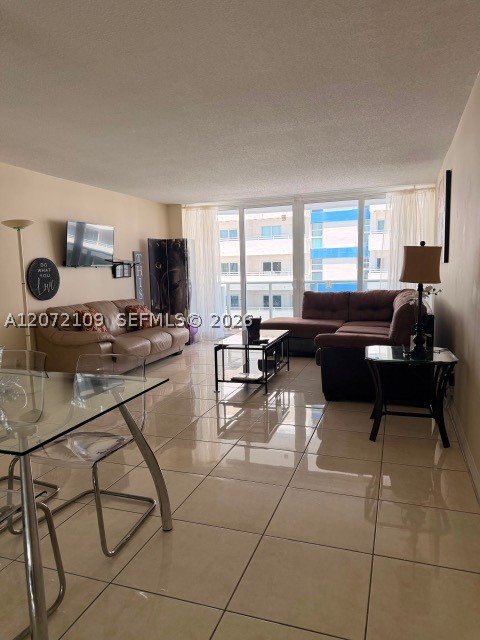 3140 S Ocean Dr 309 Property Photo 1