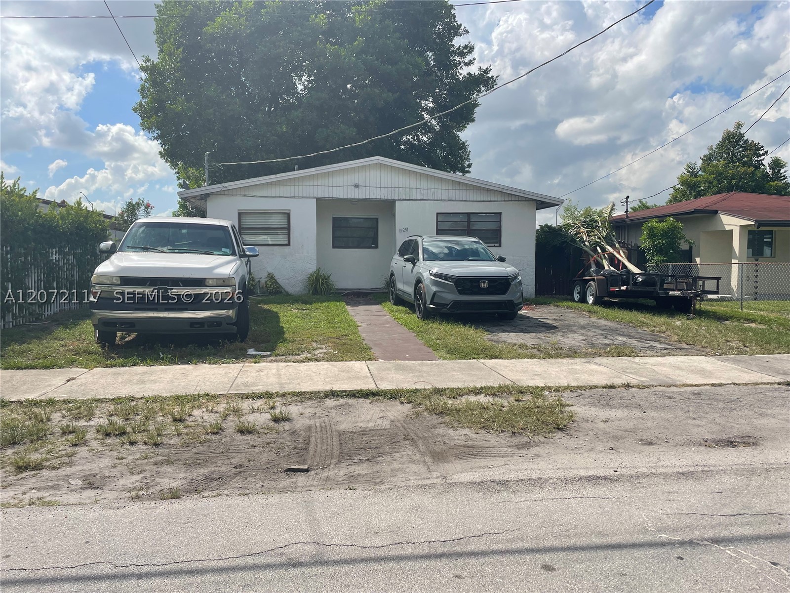 15251 Railroad Dr Property Photo 1