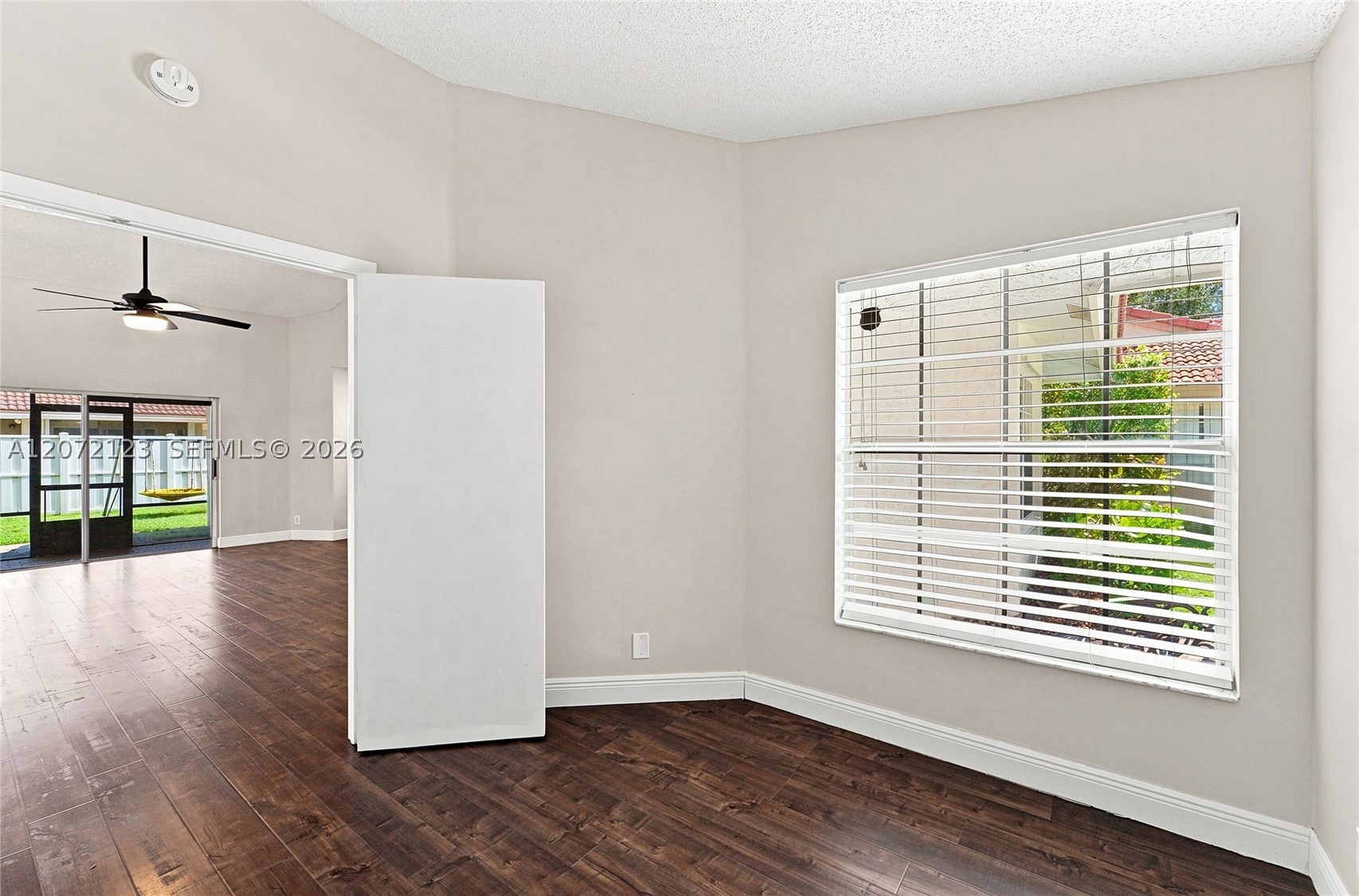10425 Nw 9th Mnr Property Photo 15