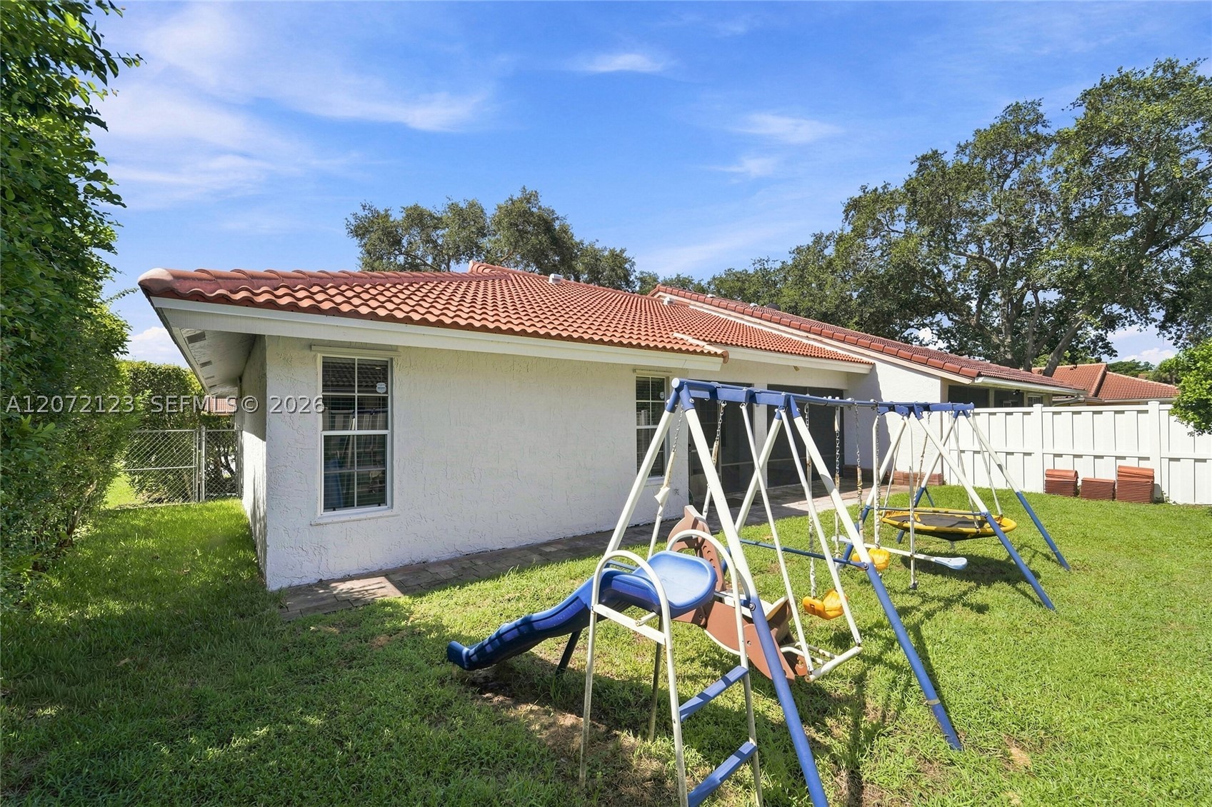 10425 Nw 9th Mnr Property Photo 33