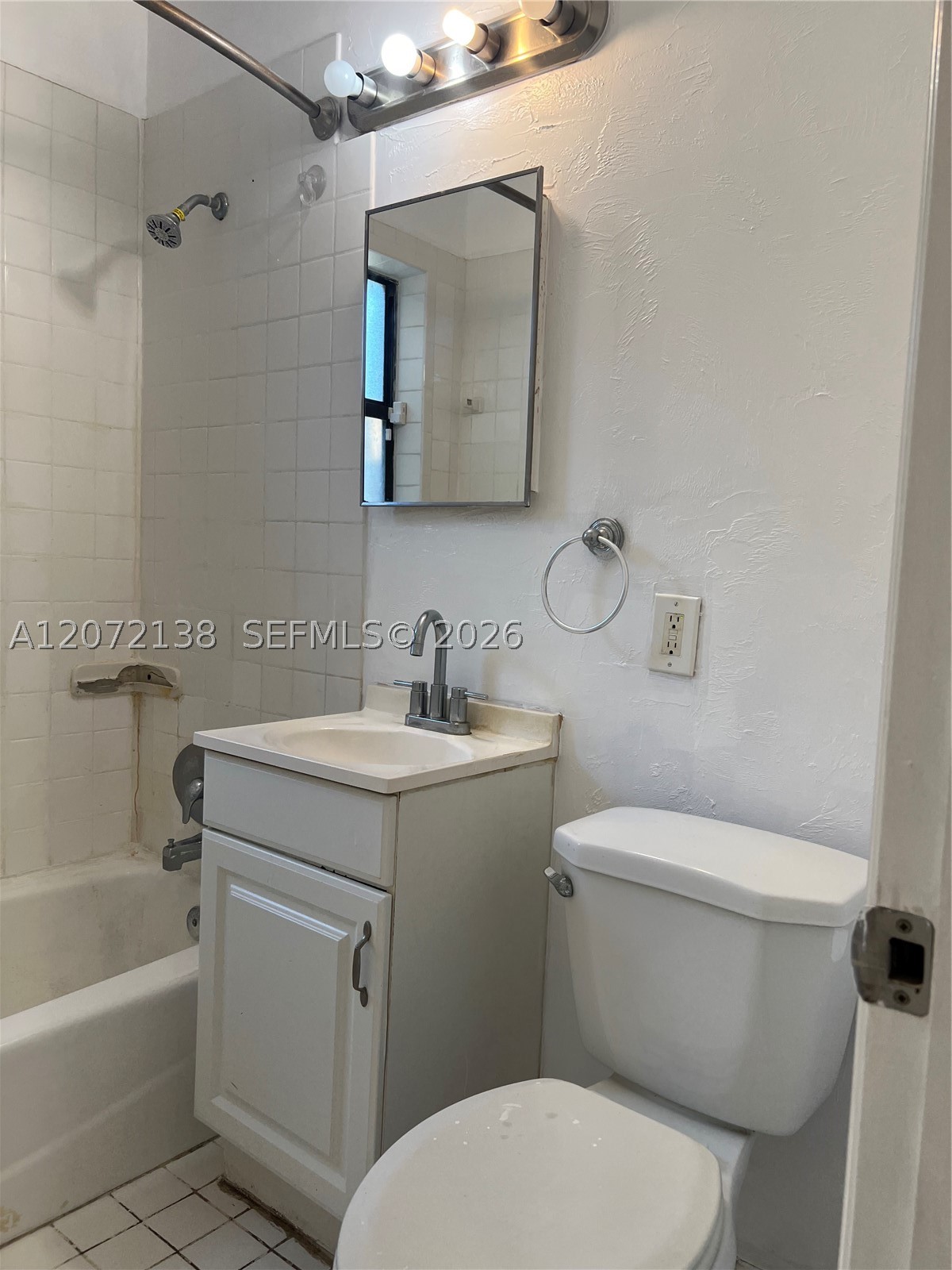 143 Sw 22nd Ter Property Photo 16