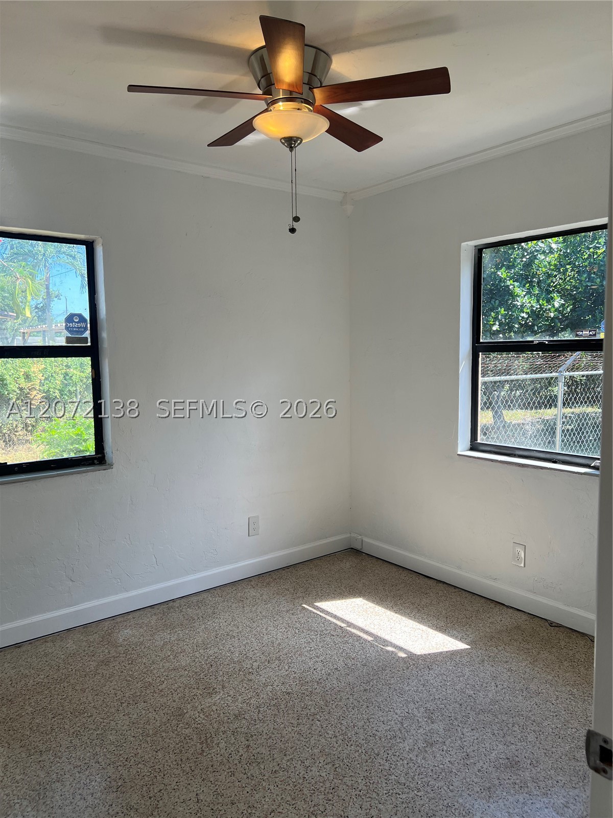 143 Sw 22nd Ter Property Photo 26