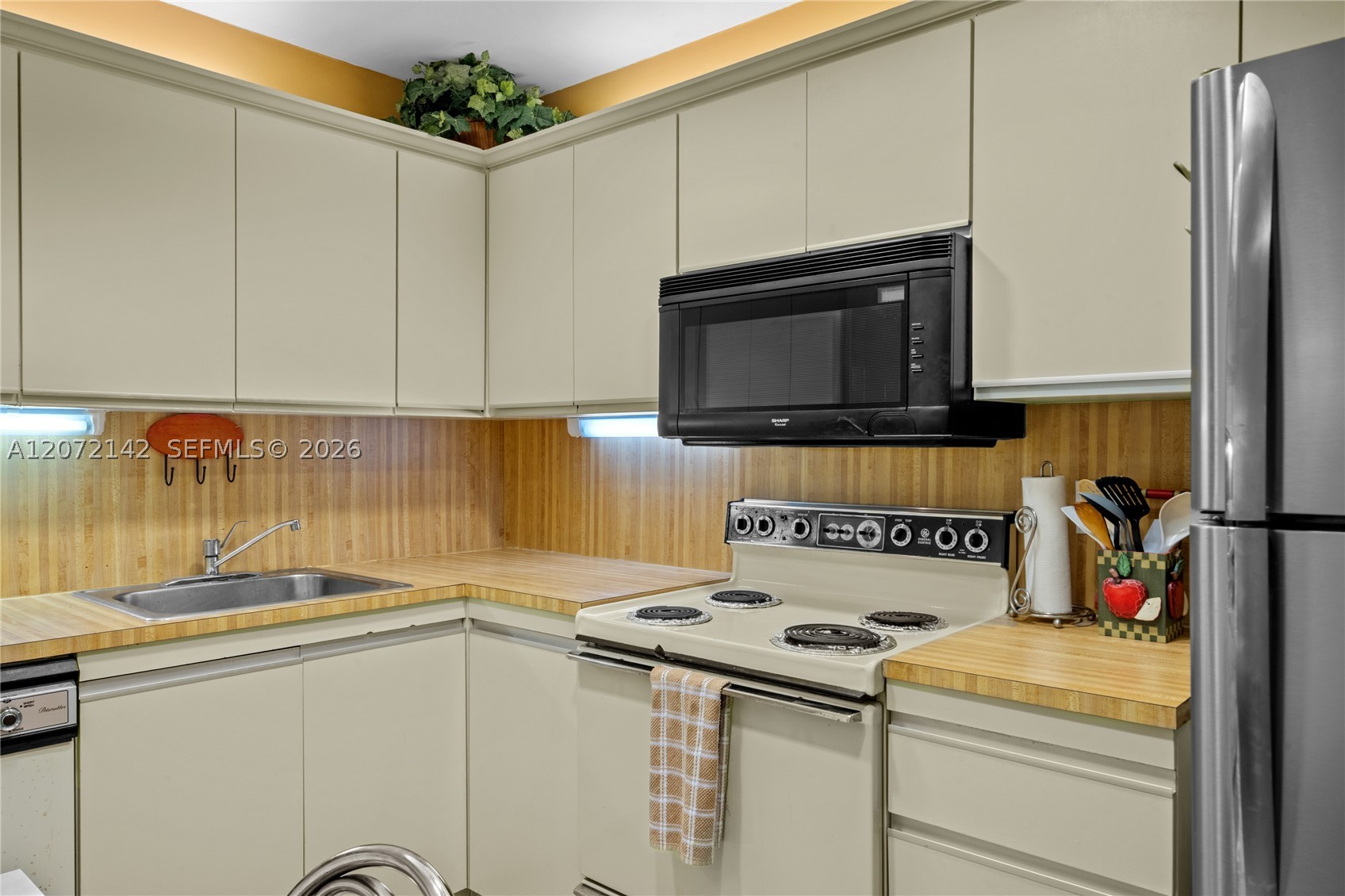2500 Parkview Dr 1004 Property Photo 10