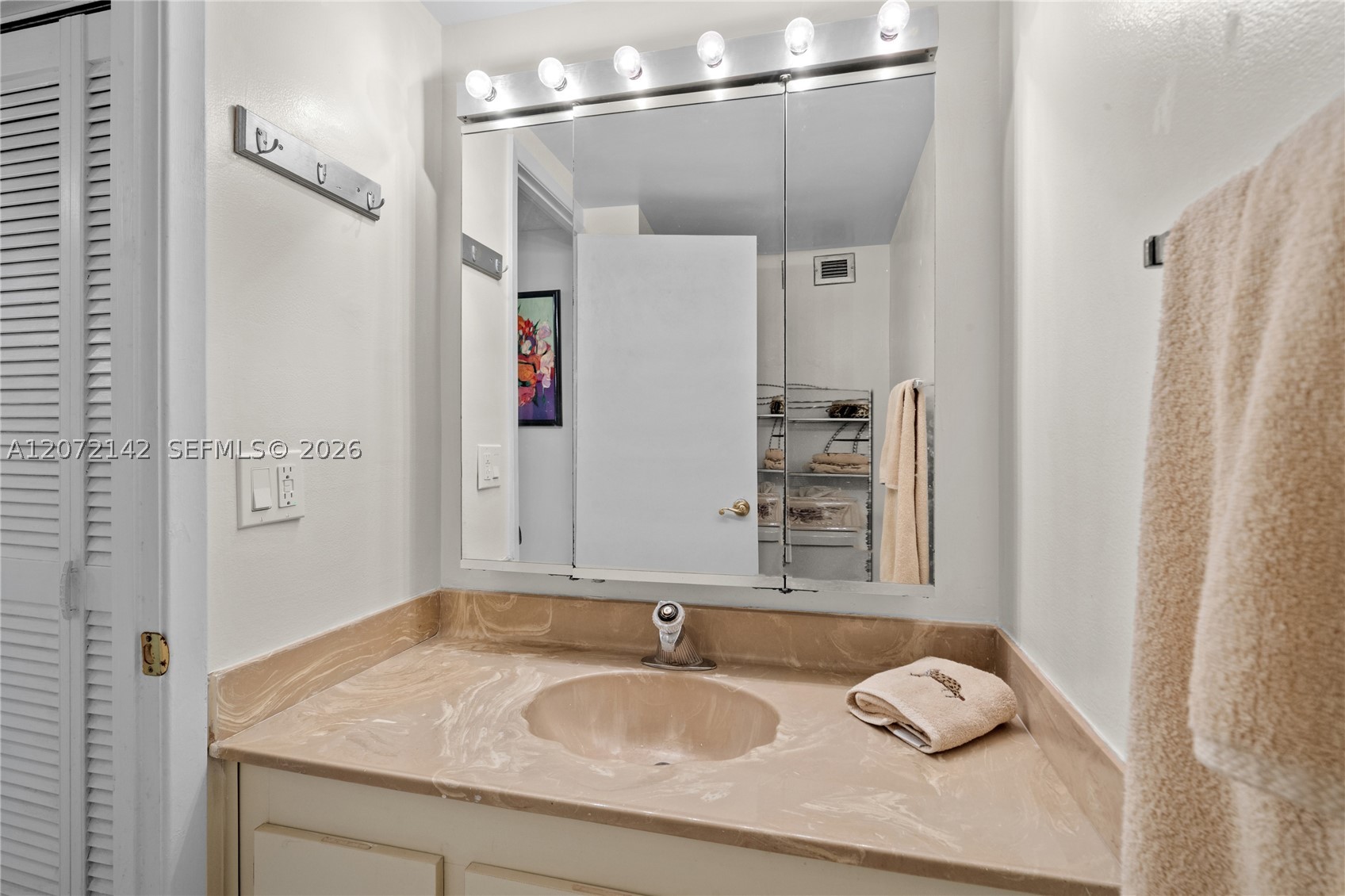 2500 Parkview Dr 1004 Property Photo 20