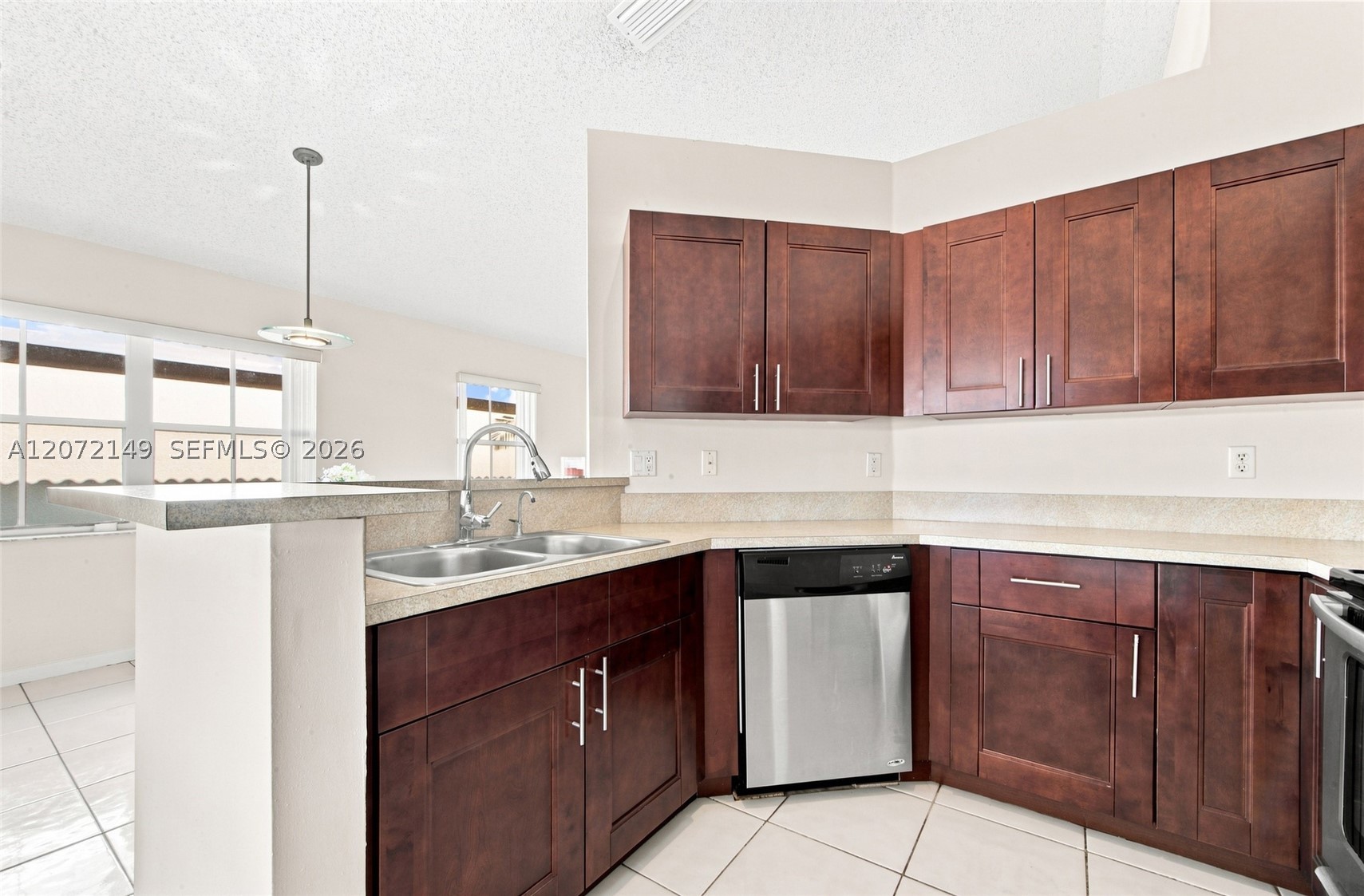 7336 Granada Way Property Photo 6