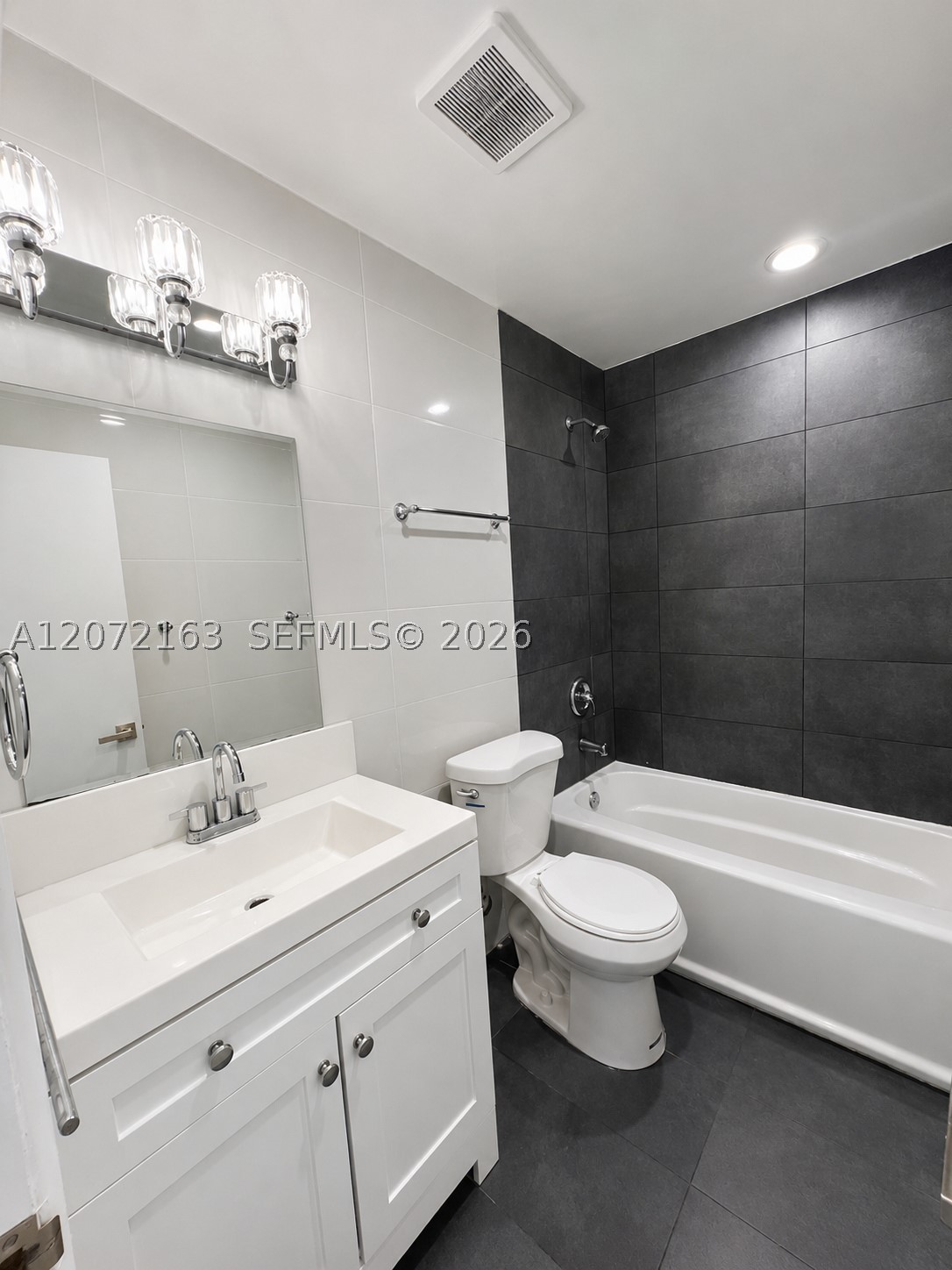 3051 Sw 47th St Property Photo 8