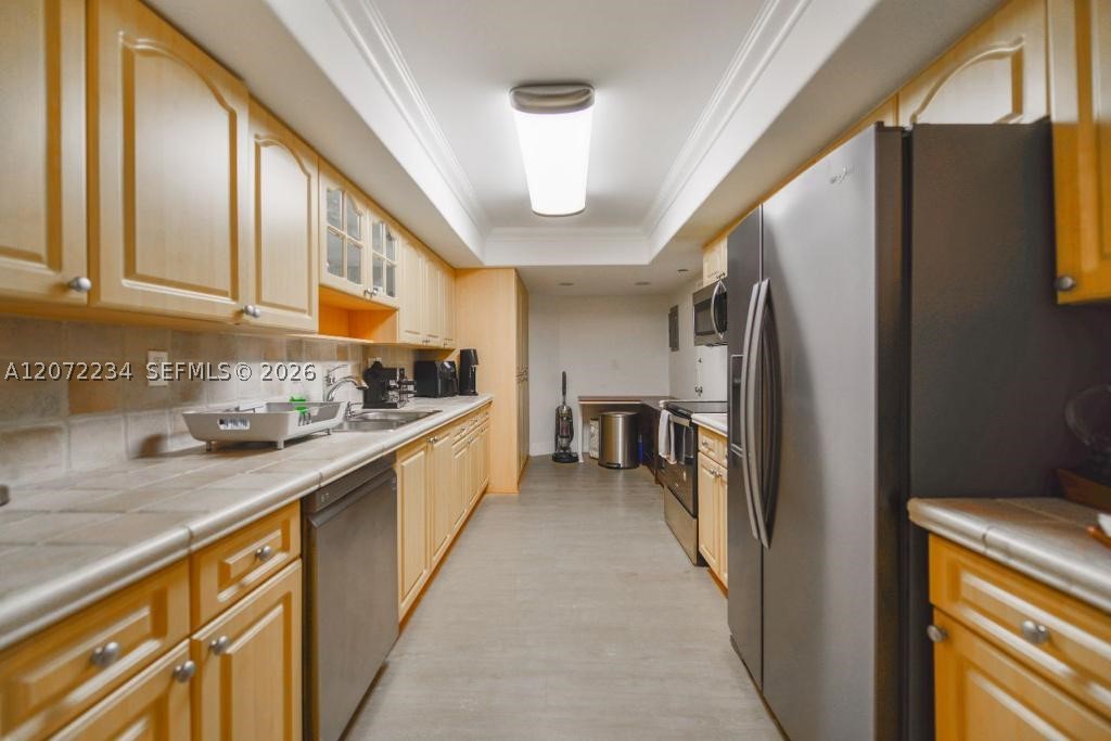 1121 Crandon Blvd D206 Property Photo 6
