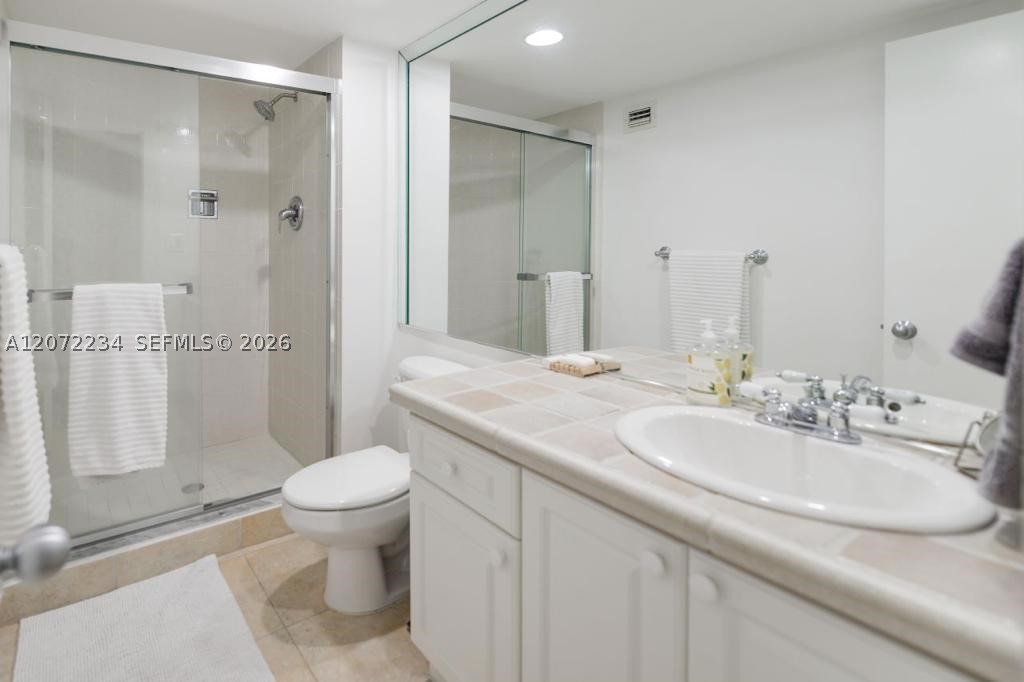 1121 Crandon Blvd D206 Property Photo 15
