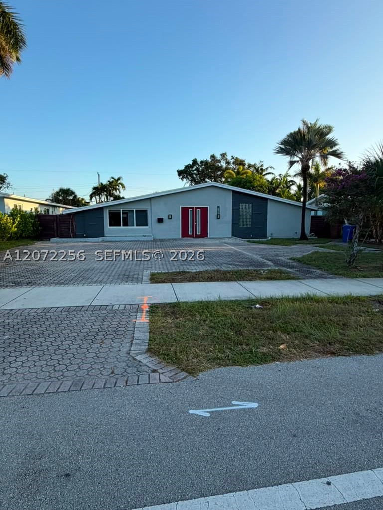 3161 Riverland Rd Property Photo 2