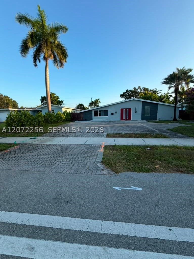 3161 Riverland Rd Property Photo 5